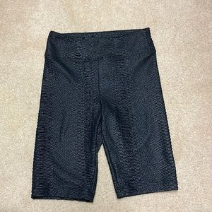 Koral biker shorts
